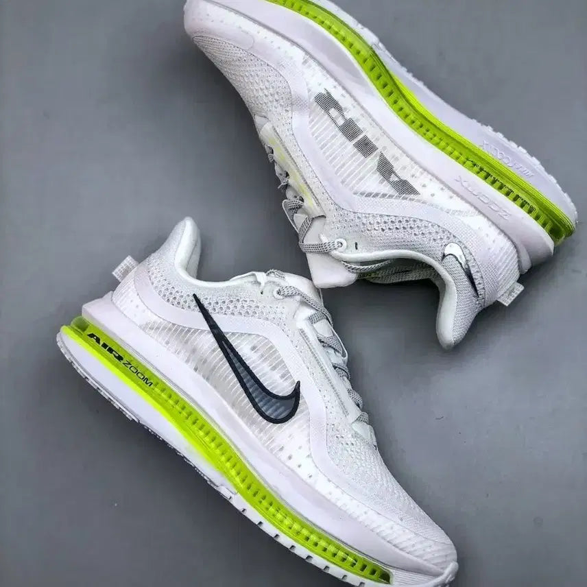 [BUNJANG] Nike Air Max White/Neon Sneakers (Size 265) / 나이키 에어맥스 흰/형광 운동화 사이즈:265