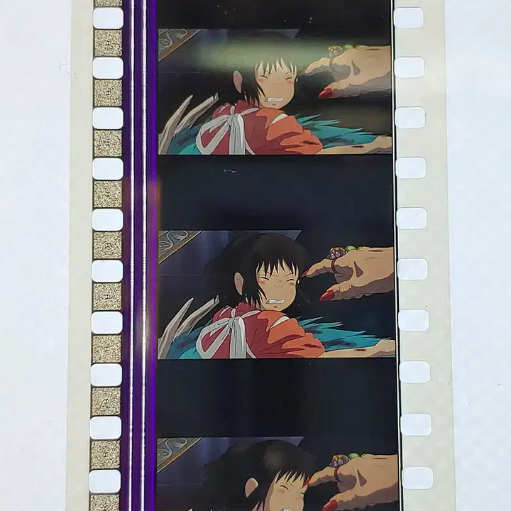 [BUNJANG] Studio Ghibli Spirited Away Film Cut Set / 센과 치히로의 행방불명 영화필름컷 6프레임 3매 (F-1)