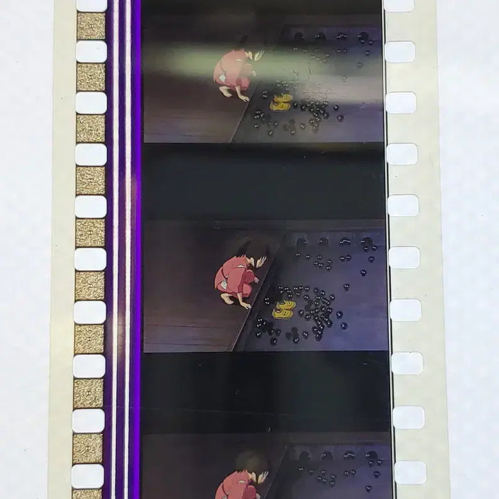 [BUNJANG] Studio Ghibli Spirited Away Film Cut Set / 센과 치히로의 행방불명 영화필름컷 6프레임 3매 (F-1)