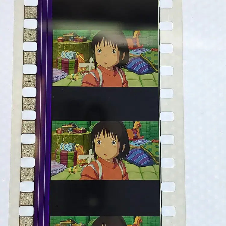 [BUNJANG] Studio Ghibli Spirited Away Film Cut Set / 센과 치히로의 행방불명 영화필름컷 6프레임 3매 (F-1)