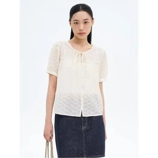 [BUNJANG] 8 Seconds Punch Embroidery Short Sleeve Blouse / 25ss 에잇세컨즈 펀칭 자수 반팔 블라우스 M사이즈