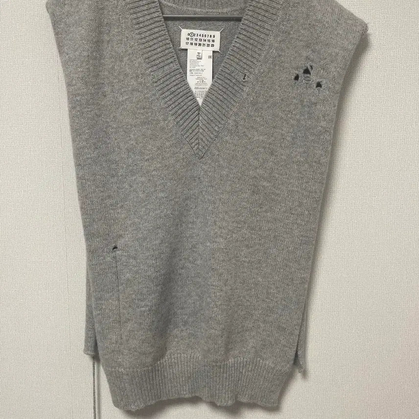 [BUNJANG] Maison Margiela Knit Vest / 메종 마르지엘라 니트베스트