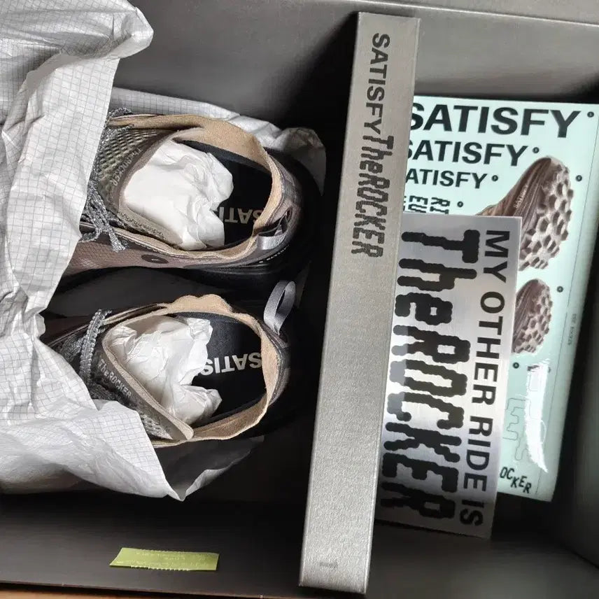 [BUNJANG] Satisfy Rocker Falcon US 9 Shoes / satisfy the rocker