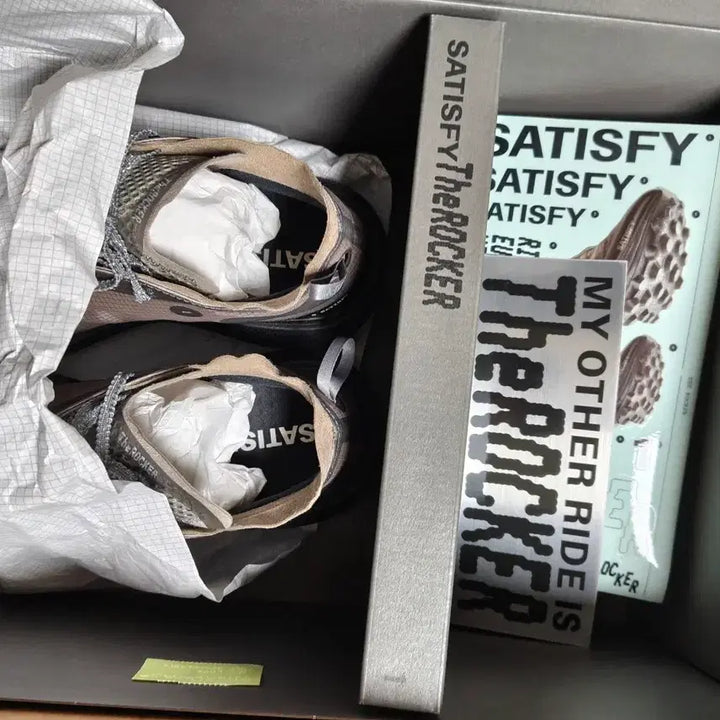 [BUNJANG] Satisfy Rocker Falcon US 9 Shoes / satisfy the rocker