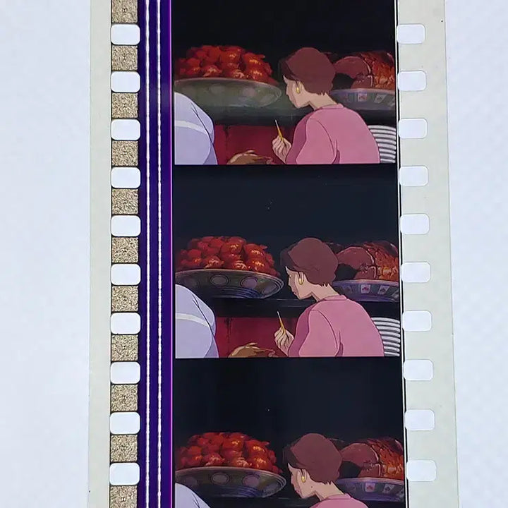 [BUNJANG] Studio Ghibli Spirited Away Film Cut Set / 센과 치히로의 행방불명 영화필름컷 6프레임 3매 (F-11)