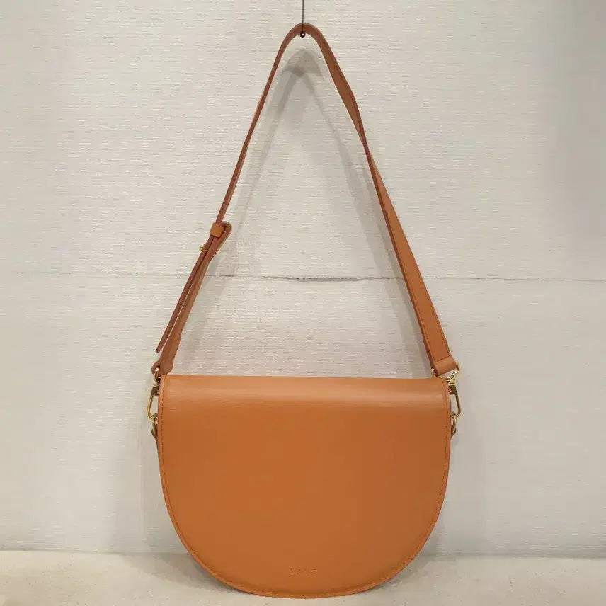 [BUNJANG] Laraout Mango Bag Camel Shoulder Bag / 라라우트 망고백 카멜로 숄더백