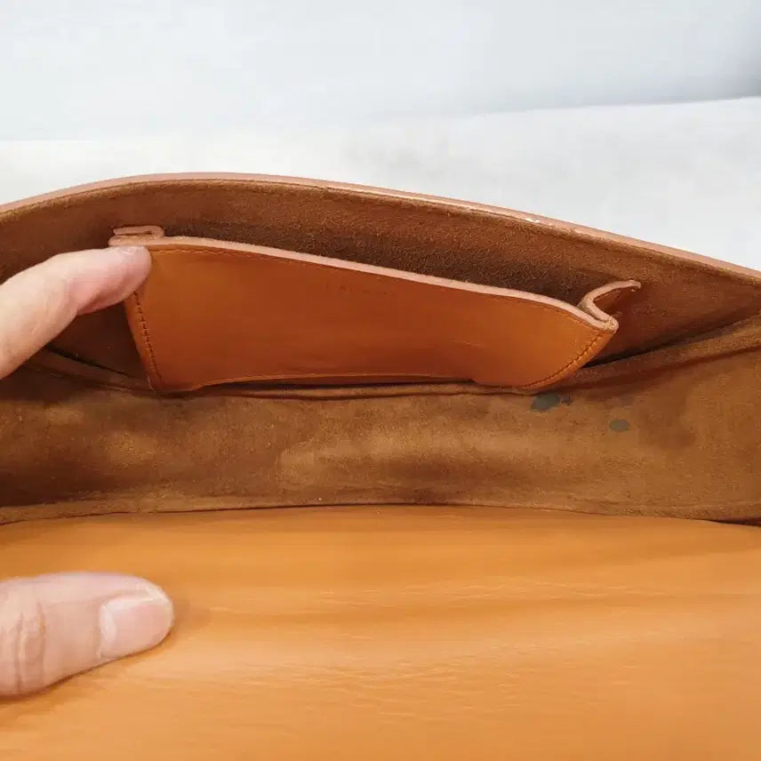 [BUNJANG] Laraout Mango Bag Camel Shoulder Bag / 라라우트 망고백 카멜로 숄더백
