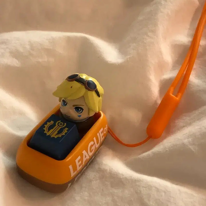 [BUNJANG] League of Legends Ezreal Keycap Keychain / 이즈리얼 키캡 키링