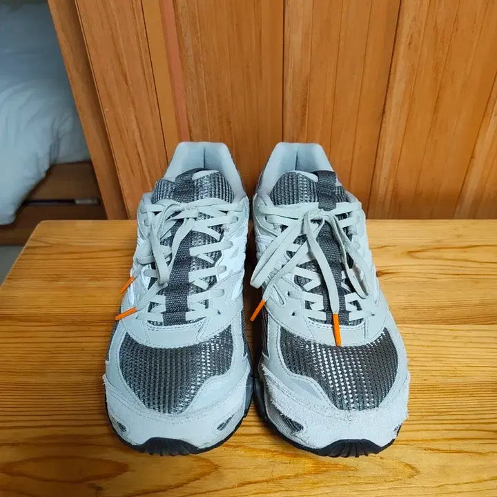 [BUNJANG] Graphpaper Mizuno Gray Sneakers / graphpaper x mizuno