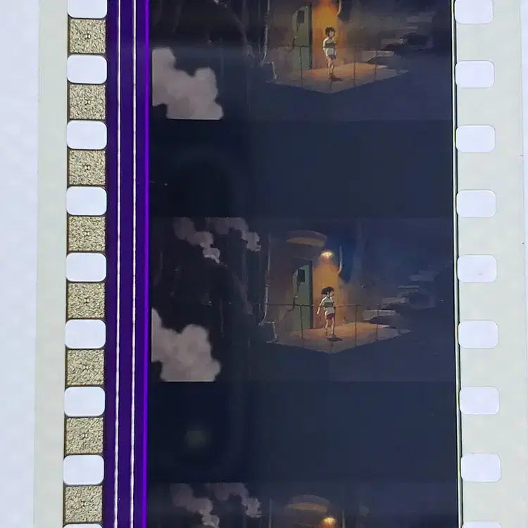 [BUNJANG] Studio Ghibli Spirited Away Film Cut (F-15) / 센과 치히로의 행방불명 영화필름컷 6프레임 3매 (F-15)