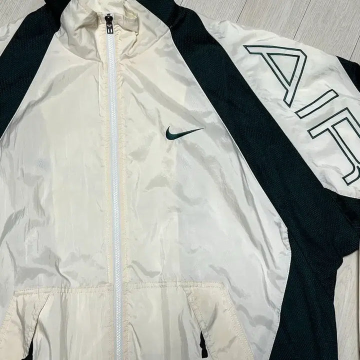 [BUNJANG] Nike 90s Big Swoosh Windbreaker Track Jacket L / 90s 나이키 빅스우시 윈드브레이커 트랙탑 L사이즈