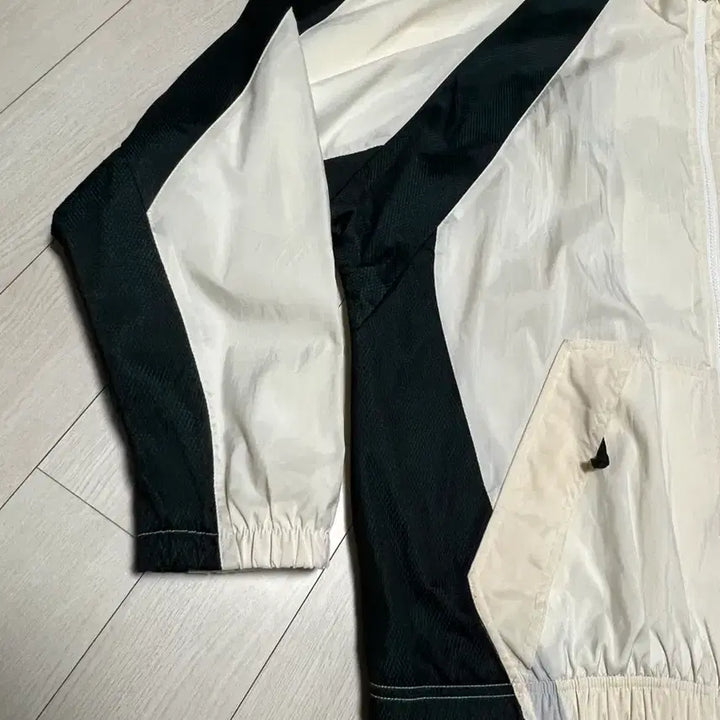 [BUNJANG] Nike 90s Big Swoosh Windbreaker Track Jacket L / 90s 나이키 빅스우시 윈드브레이커 트랙탑 L사이즈
