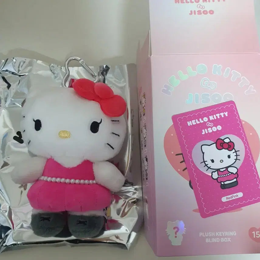 [BUNJANG] Hello Kitty Jisoo Red Pink Figure / 단순개봉) 헬로키티 지수 레드핑크