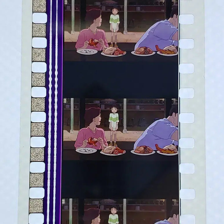 [BUNJANG] Studio Ghibli Spirited Away Film Cut Set / 센과 치히로의 행방불명 영화필름컷 6프레임 3매 (F-19)