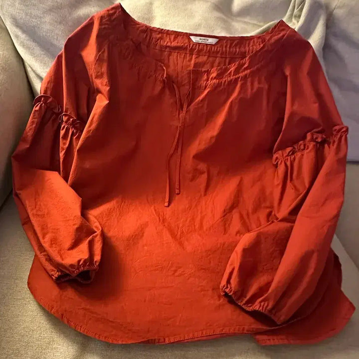 [BUNJANG] Monts Off-Shoulder Blouse / 몬츠 블라우스 오프숄더가능