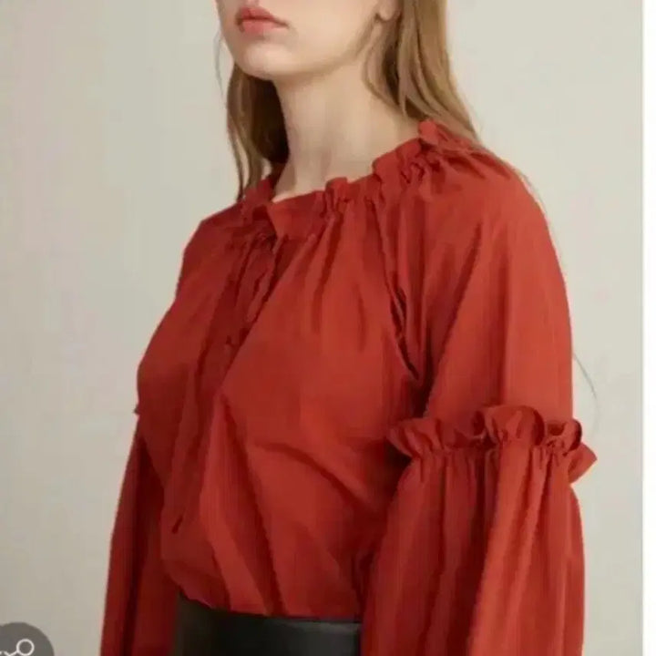 [BUNJANG] Monts Off-Shoulder Blouse / 몬츠 블라우스 오프숄더가능