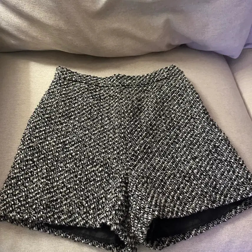 [BUNJANG] Letre Frommoon Tweed Shorts / 레떼프롬문 트위드 반바지
