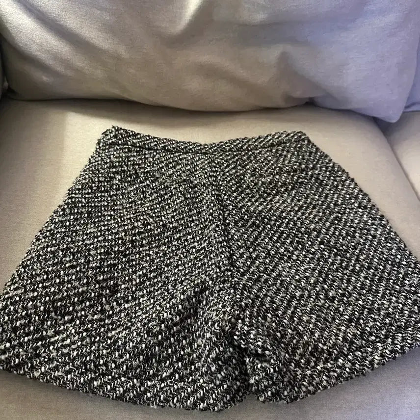 [BUNJANG] Letre Frommoon Tweed Shorts / 레떼프롬문 트위드 반바지