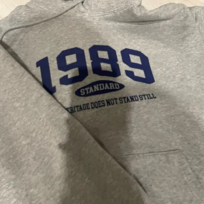 [BUNJANG] 1989 Standard Gray Logo Hoodie / 1989스탠다드 회색 1989 로고 후드티
