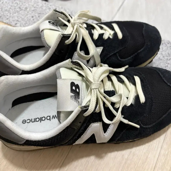 [BUNJANG] New Balance 574 Heritage Deep Black Sneakers / 뉴발란스 574 헤리티지 딥 블랙 270