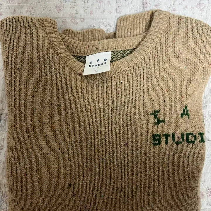 [BUNJANG] IAB Studio Sadler House Basil Knit XL / 아이앱 스튜디오 새들러하우스 바질 니트 XL