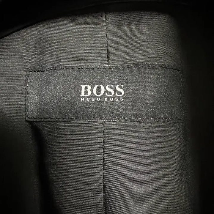 [BUNJANG] Hugo Boss Wool Chesterfield Coat with Leather Collar (42R) / 휴고보스 카라 가죽 배색 체스터필드 울 코트 (42R)