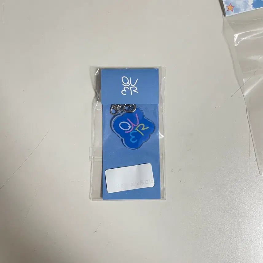 [SOLD OUT] QWER 팝업중독 고민중독 마니또 로고 아크릴 키링