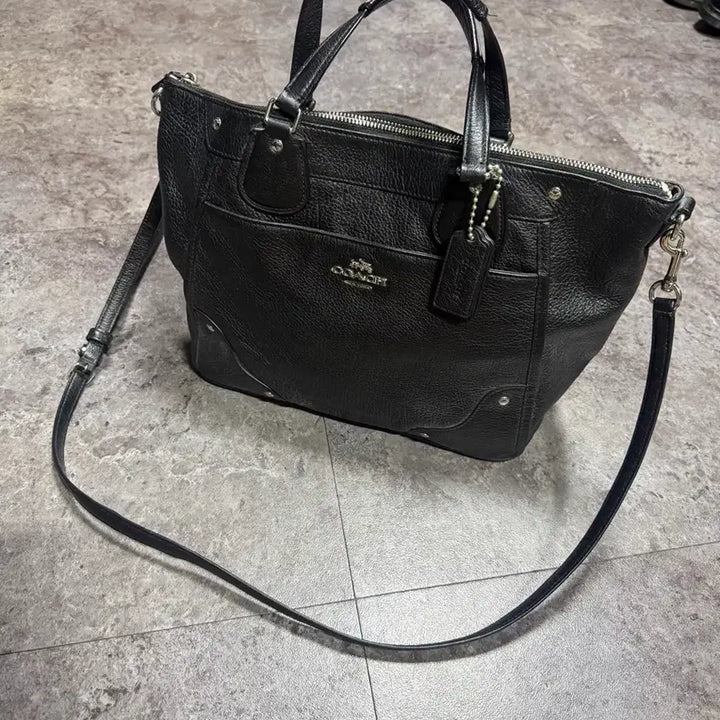 [SOLD OUT] 코치 블랙 레더 토트백 숄더백