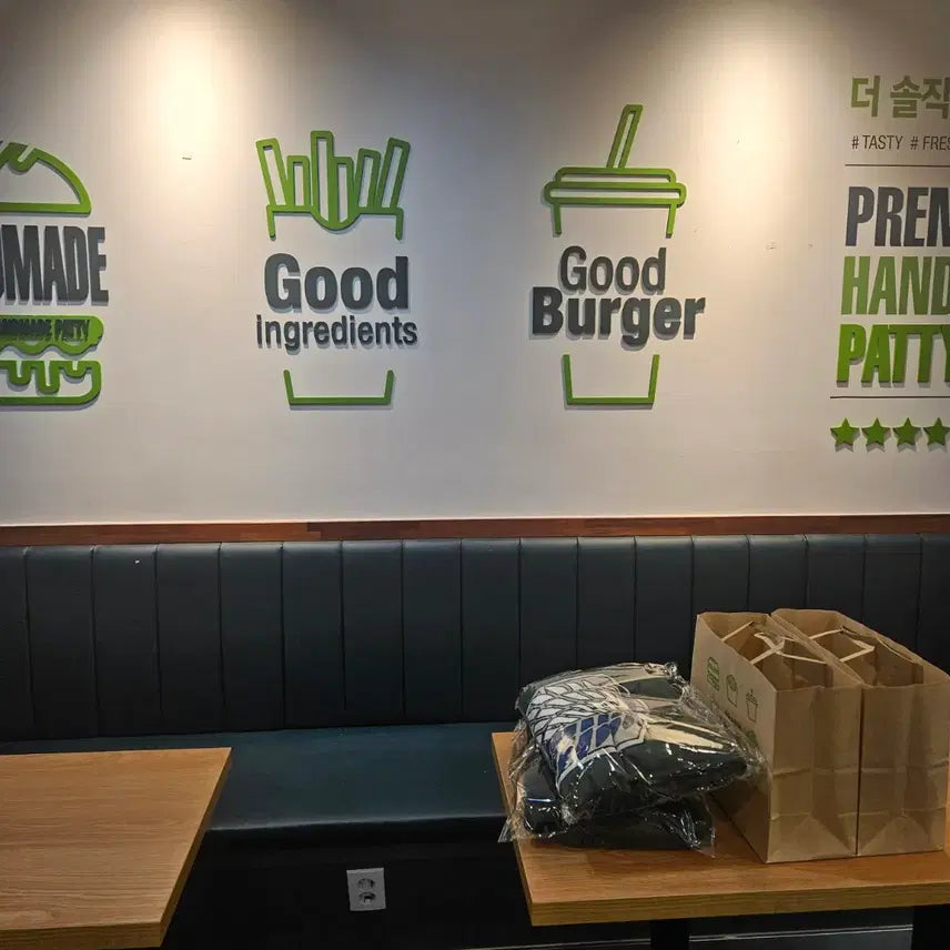 [BUNJANG] Attack on Titan Frank Burger Collaboration Cloak / 진격의 거인 프랭크 버거 망토