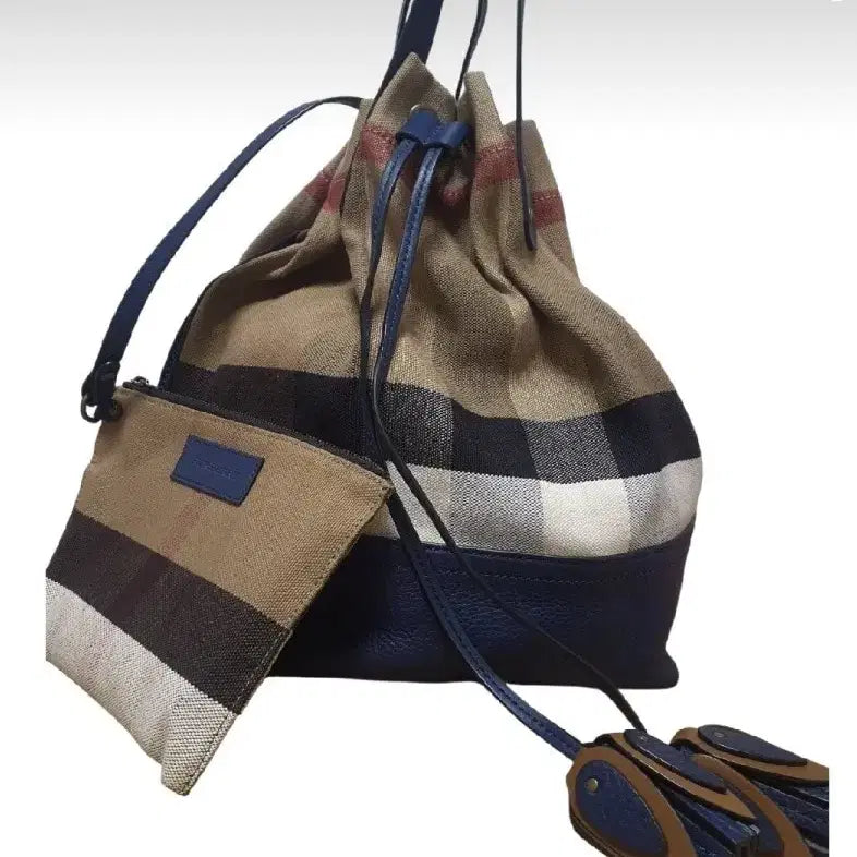 [BUNJANG] Burberry Drawstring Bucket Bag with Pouch / 완전특가 버버리 드로우스트링 버킷백 + 파우치