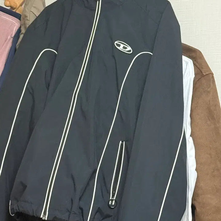 [BUNJANG] Diesel Windbreaker Jacket - Black (Size M) / 디젤 바람막이 M 블랙 (실착1주일)