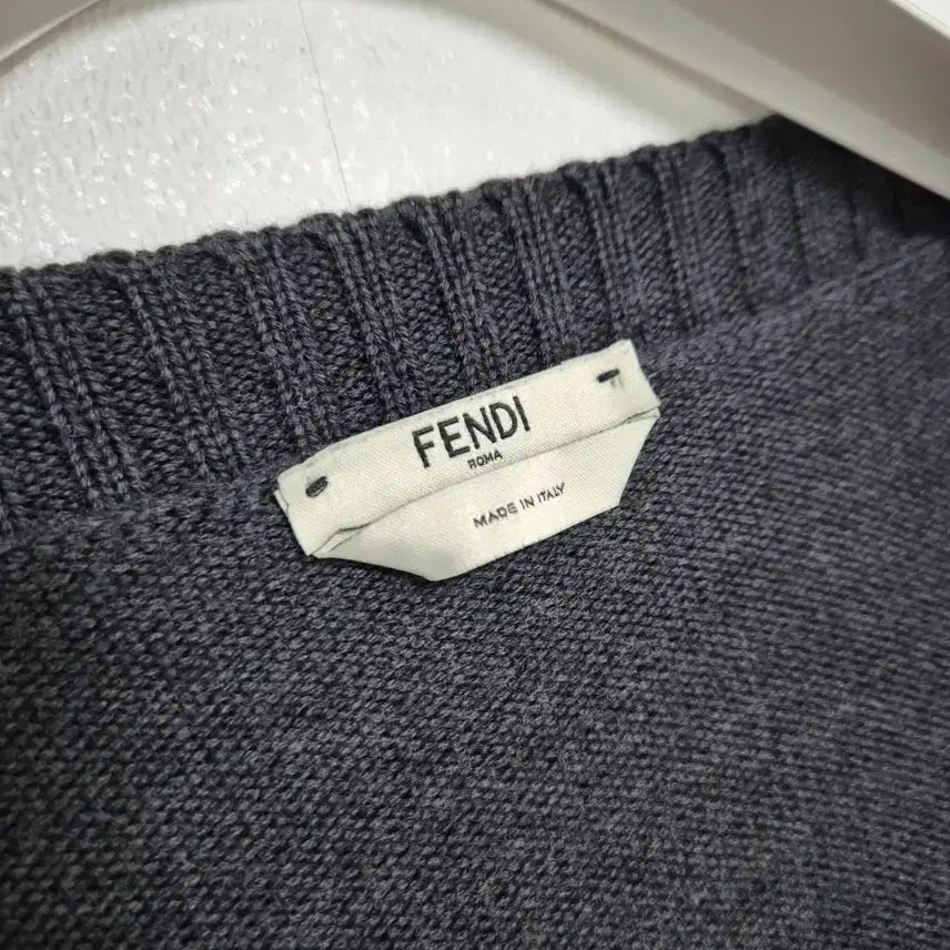 [BUNJANG] Fendi Wool Knit Cardigan 38 / (정품) 펜디 울 니트 가디건 38