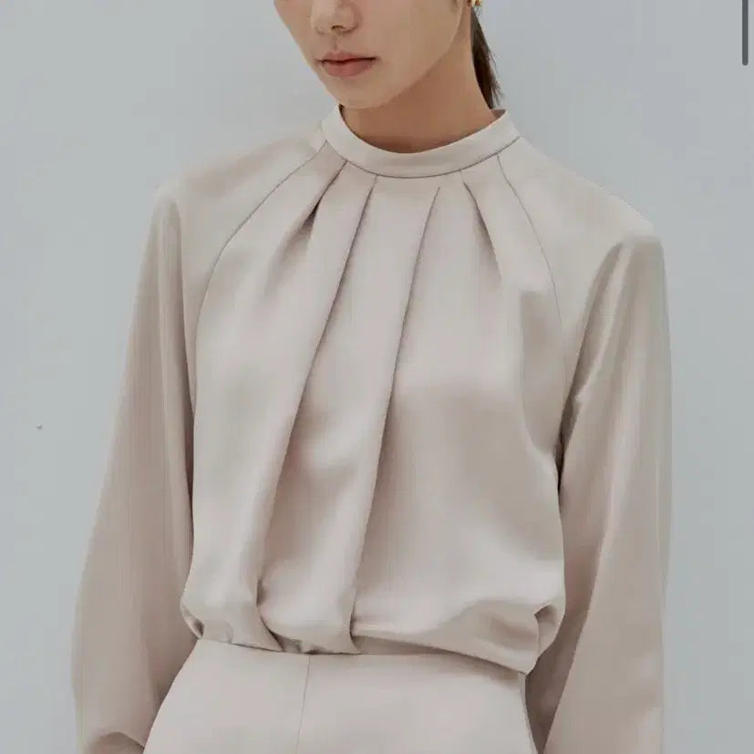 [BUNJANG] TOWAV Satin Blouse / TOWAV 토와브 새틴 블라우스