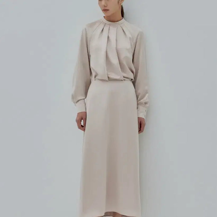 [BUNJANG] TOWAV Satin Blouse / TOWAV 토와브 새틴 블라우스