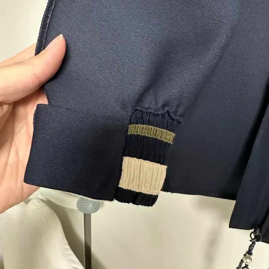 [BUNJANG] TIME Pearl Tassel Neoprene Color Block Jumper / 타임(TIME) 진주 태슬 네오프렌 배색 점퍼 (네이비 / 82사이즈)