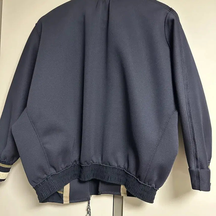 [BUNJANG] TIME Pearl Tassel Neoprene Color Block Jumper / 타임(TIME) 진주 태슬 네오프렌 배색 점퍼 (네이비 / 82사이즈)