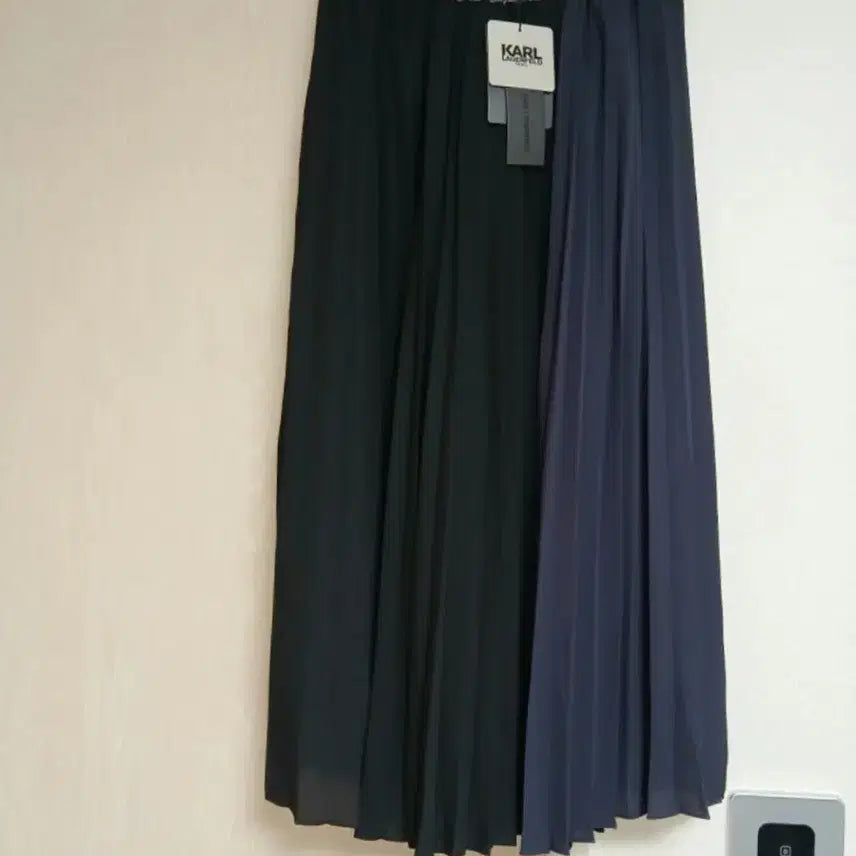 [BUNJANG] Karl Lagerfeld Color Block Skirt / 칼 라거펠트 배색 스커트