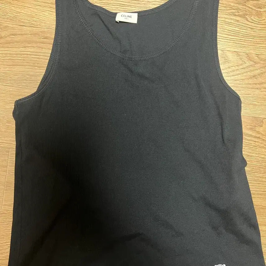 [SOLD OUT] 셀린느 블랙 립 캐미솔 탑 탱크탑 슬리브리스 나시