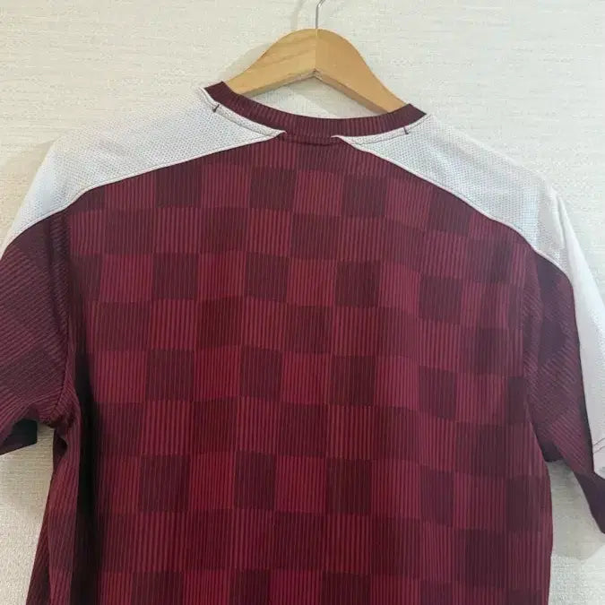[BUNJANG] Under Armour Short Sleeve Check Performance T-Shirt Burgundy / 언더아머 반팔 체크 기능성 티셔츠 버건디