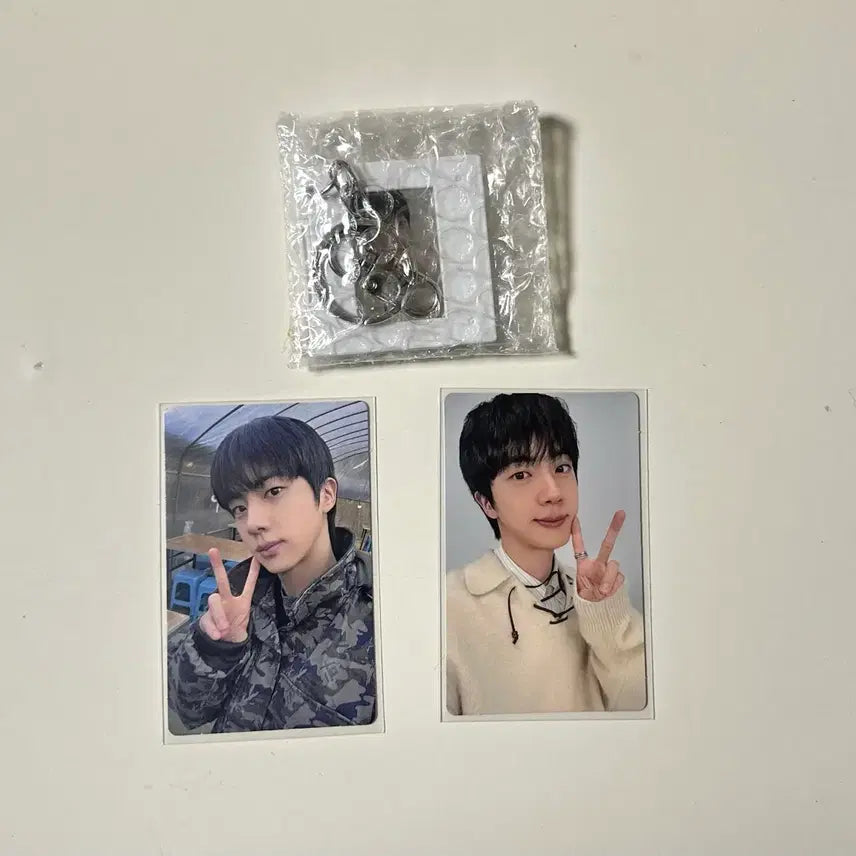 [SOLD OUT] 방탄 아리랑 위버스 특전 석진 포카+키링