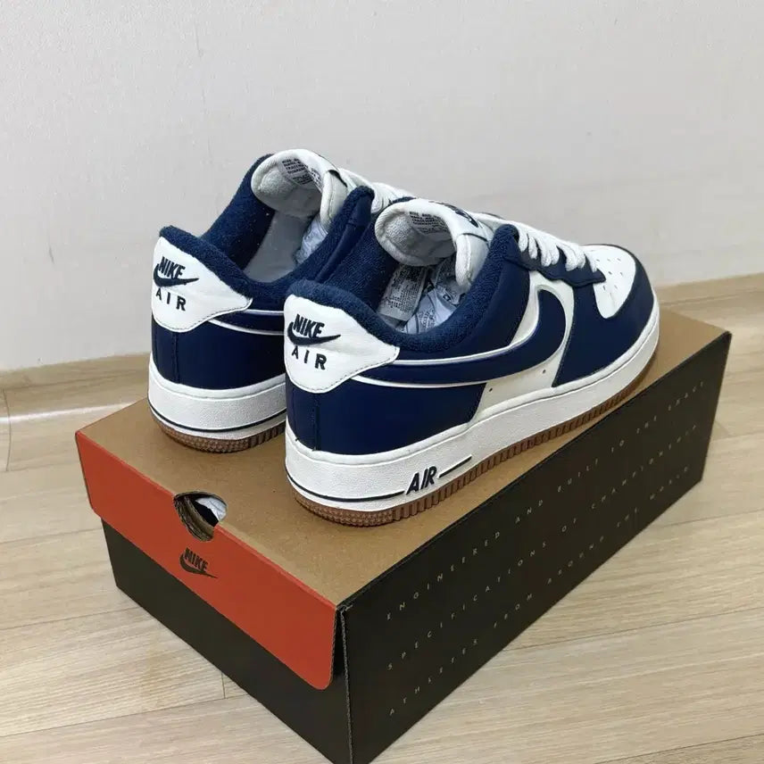 [SOLD OUT] [250] 나이키 에어포스 1 07 네이비 미드나잇