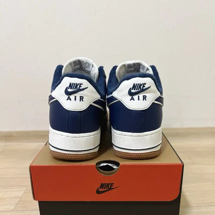 [SOLD OUT] [250] 나이키 에어포스 1 07 네이비 미드나잇