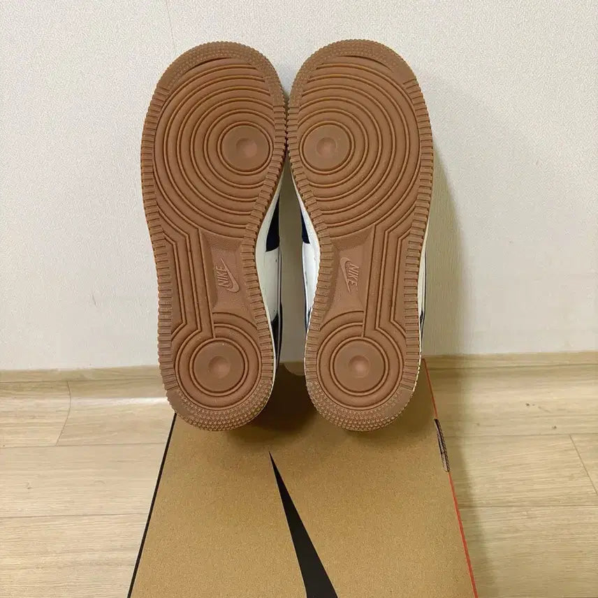 [SOLD OUT] [250] 나이키 에어포스 1 07 네이비 미드나잇