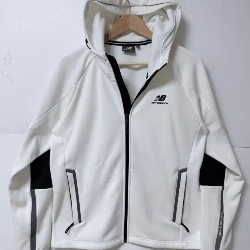 [BUNJANG] New Balance Hooded Zip-Up Jacket White 100 / 뉴발란스 후드 집업 화이트 100 데일리