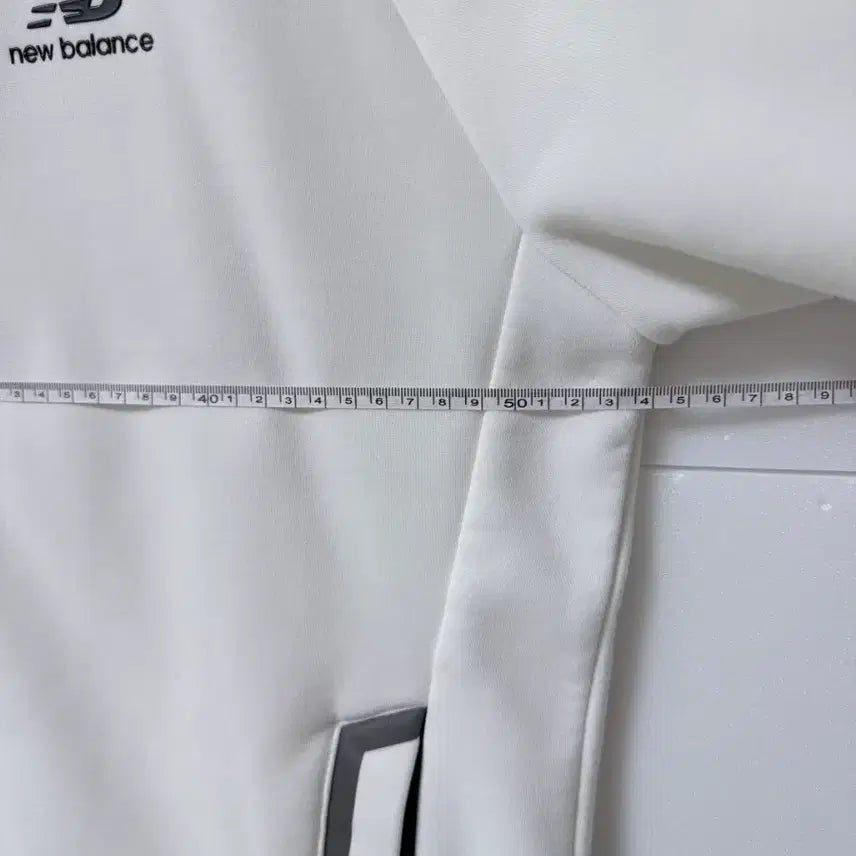 [BUNJANG] New Balance Hooded Zip-Up Jacket White 100 / 뉴발란스 후드 집업 화이트 100 데일리
