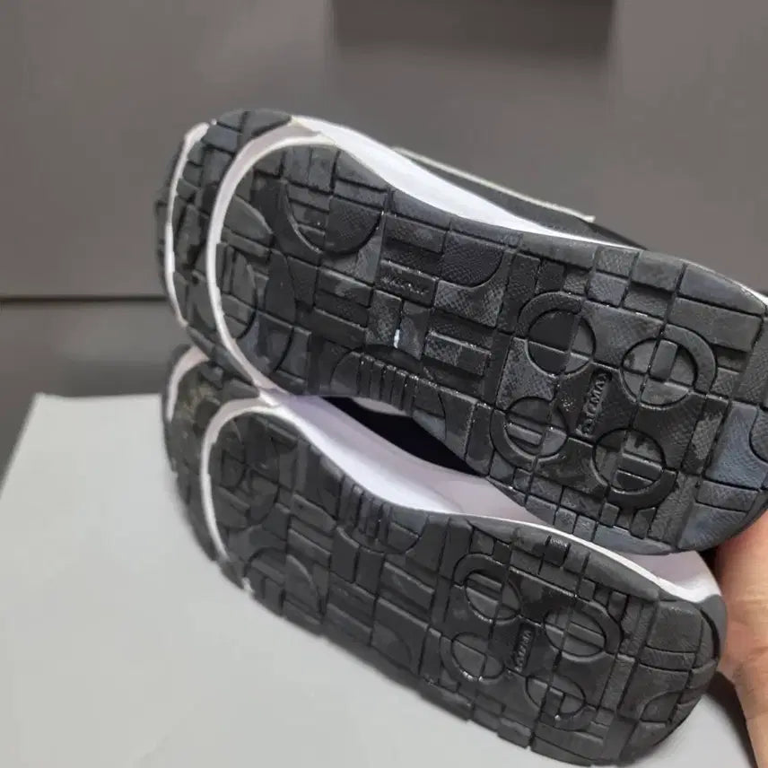 [BUNJANG] Nike Air Max Interlock Sneakers / 235mm나이키 에어맥스 인터락 -735