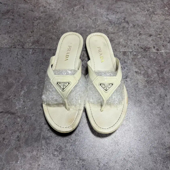 [BUNJANG] Prada Flip-Flops / 프라다 슬리퍼 쪼리