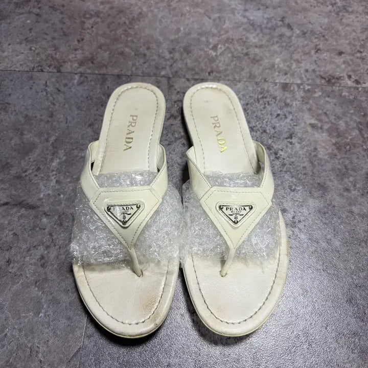 [BUNJANG] Prada Flip-Flops / 프라다 슬리퍼 쪼리
