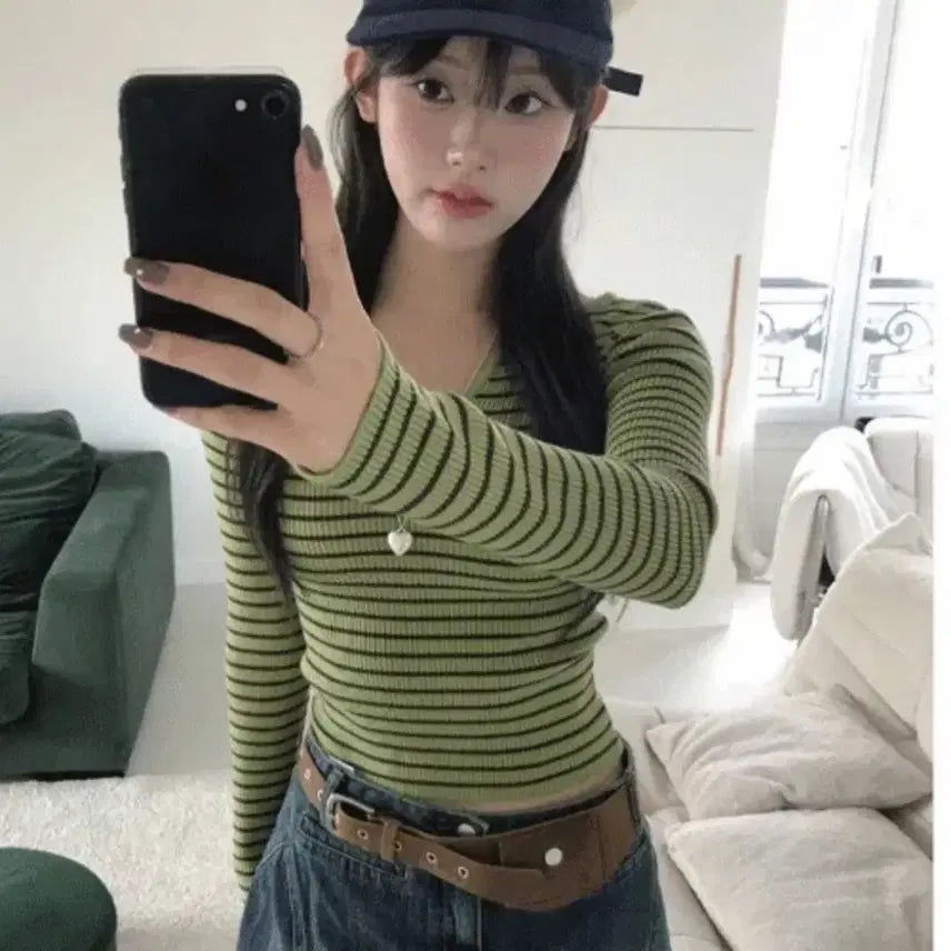 [BUNJANG] Miniopoe Striped V-Neck T-Shirt / 미니포에 스트라이프 브이넥 티셔츠 새상품