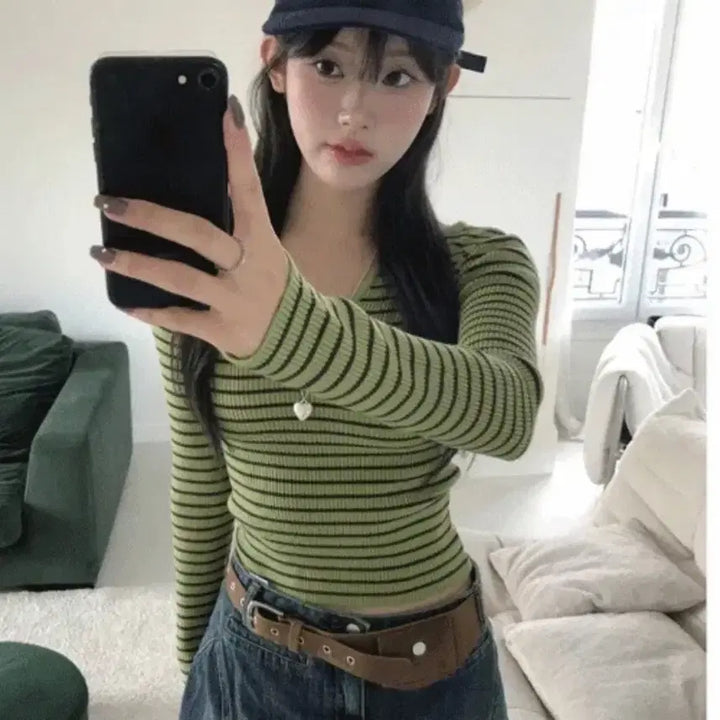 [BUNJANG] Miniopoe Striped V-Neck T-Shirt / 미니포에 스트라이프 브이넥 티셔츠 새상품